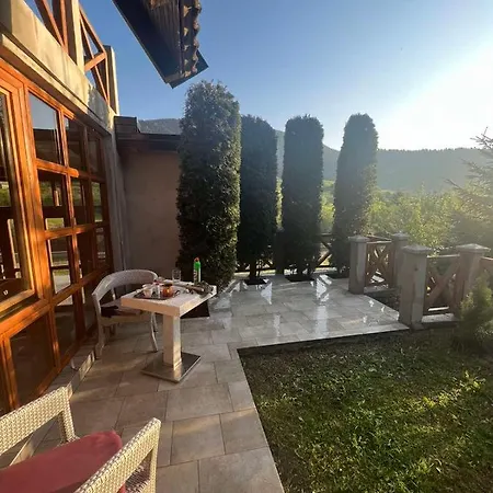 Bella Vlasic Villa Mudrike