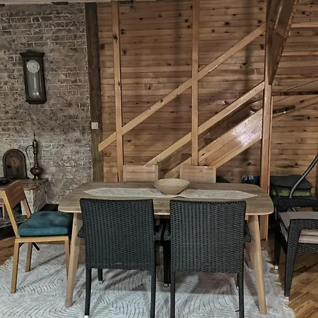 Bella Vlasic Villa Mudrike
